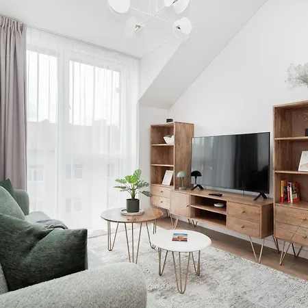 Floor, Spacious W-balcony & Garage I Cohost Апартаменты *