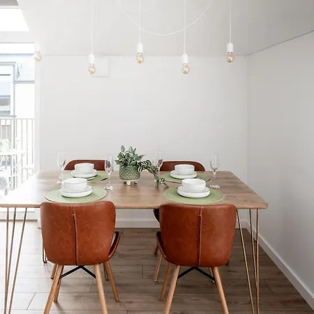 Apartment Floor, Spacious W-balcony & Garage I Cohost *