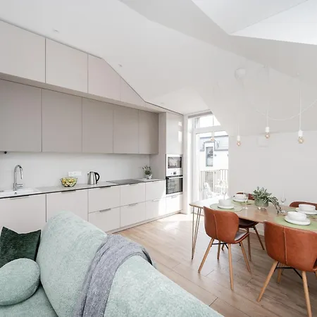 Apartment Floor, Spacious W-balcony & Free Parking I Cohost Wilna