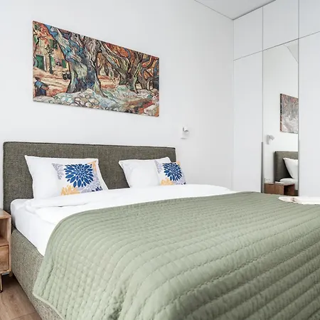 Floor, Spacious W-balcony & Garage I Cohost Vilnius