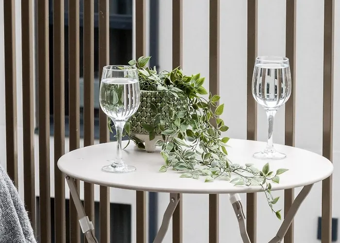 Floor, Spacious W-balcony & Free Parking I Cohost Lägenhet Vilnius