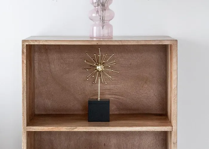 Floor, Spacious W-balcony & Garage I Cohost *