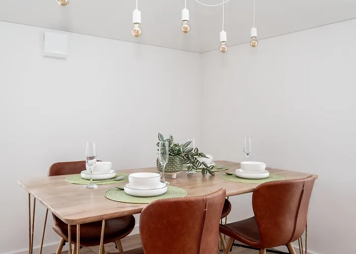 شقة Floor, Spacious W-balcony & Garage I Cohost *