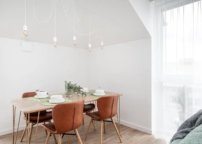 Floor, Spacious W-balcony & Garage I Cohost فيلنيوس