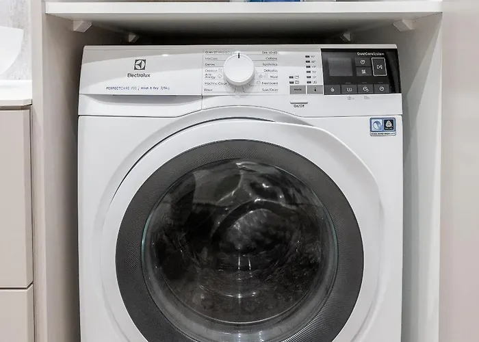 Floor, Spacious W-balcony & Garage I Cohost 빌뉴스