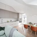 Butas Floor, Spacious W-balcony & Free Parking I Cohost Vilnius