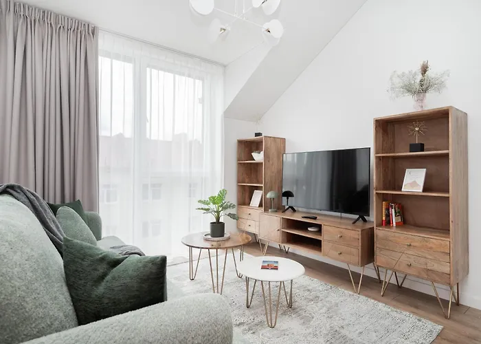 Floor, Spacious W-balcony & Free Parking I Cohost Appartamento *